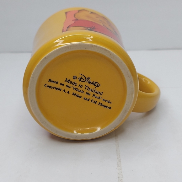Vintage Disney Winnie the Pooh Ceramic Bear Cup Coffee Mug Made In Thailand. - Picture 10 of 10